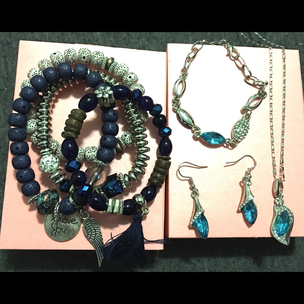 Necklace + bracelets